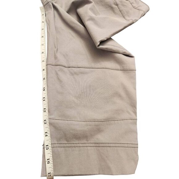 Athleta 3/4 Long Nylon Cargo Shorts Gray size 6 (31x17) drawstring snap zipper - Picture 3 of 11